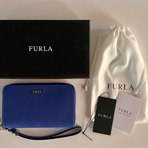 Furla Babylon zip around leather wallet/wristlet. Brand new with tags in box - Picture 5 of 5